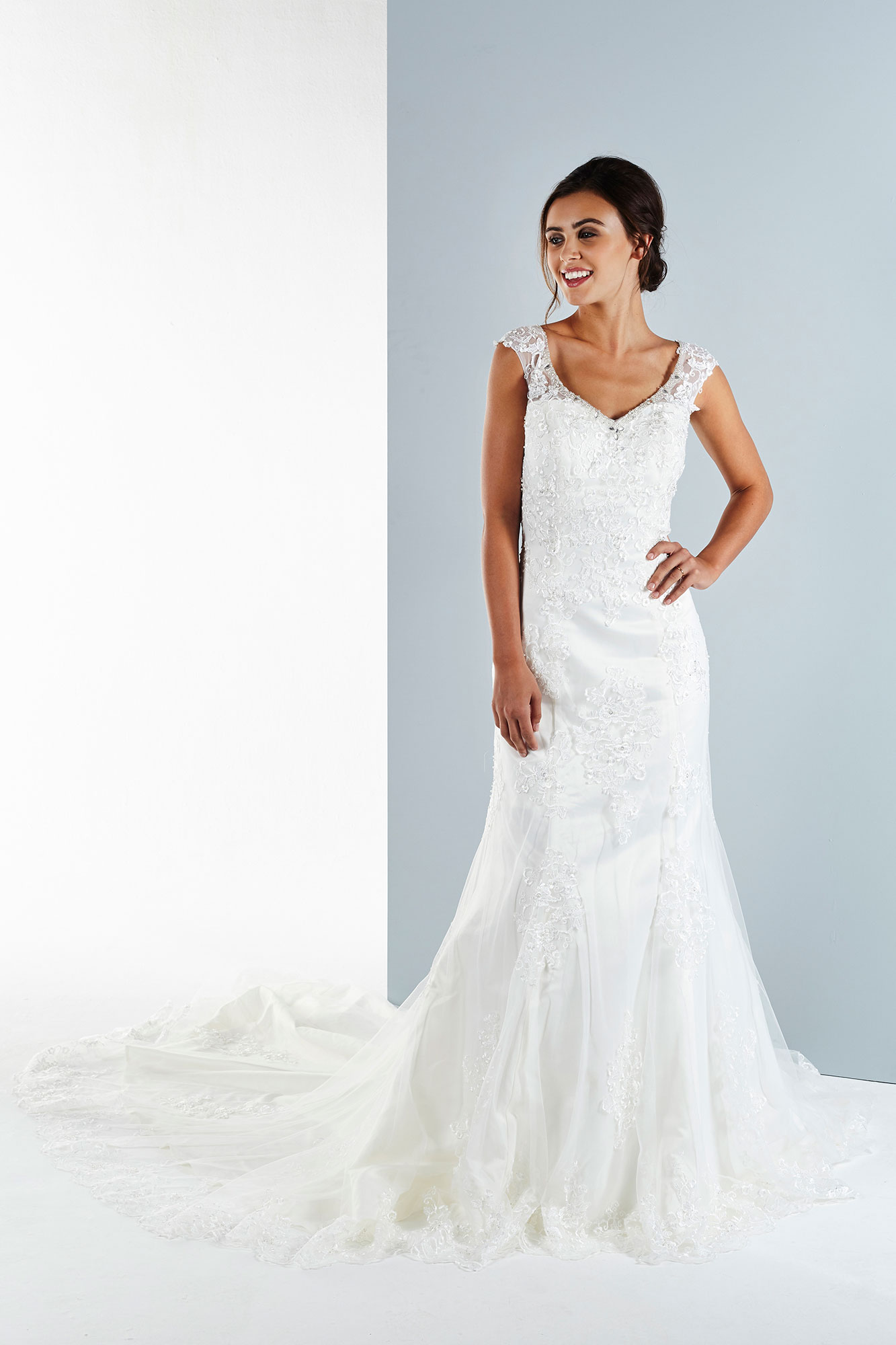 Pippa - A stunning lace wedding gown | WED4LESS OUTLETS ~ Wedding Dress ...