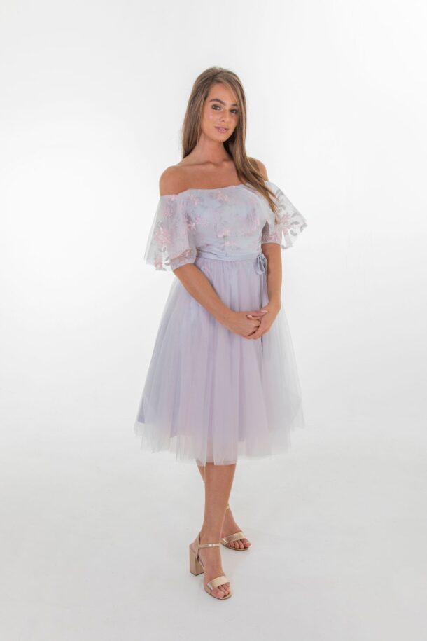 model in paisley bridesmaids dress
